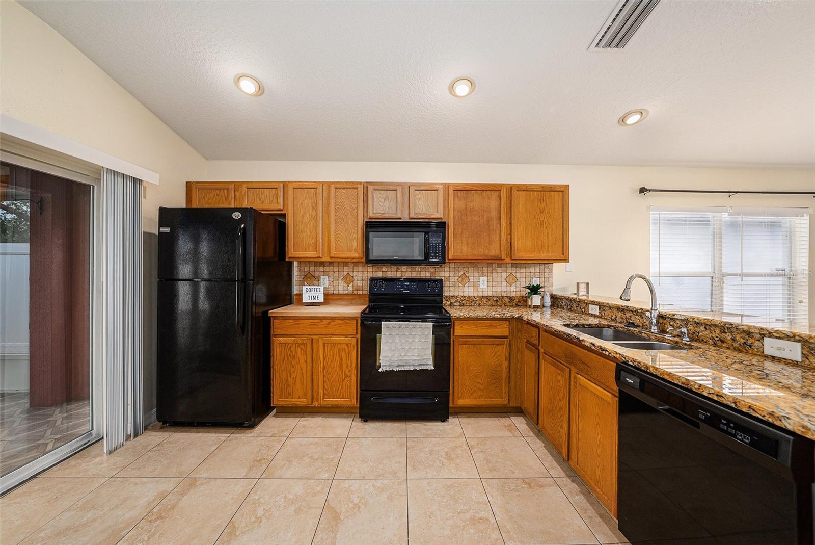 7924 CARRIAGE POINTE DR, GIBSONTON, FL, 33534