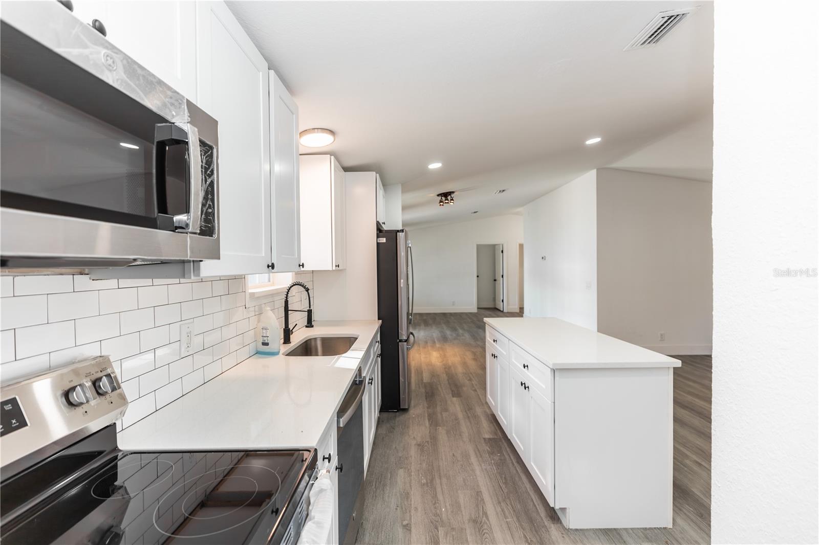 36112 LAKE UNITY RD, FRUITLAND PARK, FL, 34731