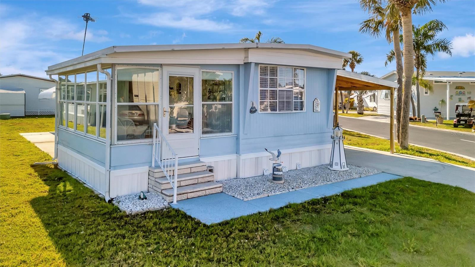 128 E SAINT JOHNS WAY, APOLLO BEACH, FL, 33572