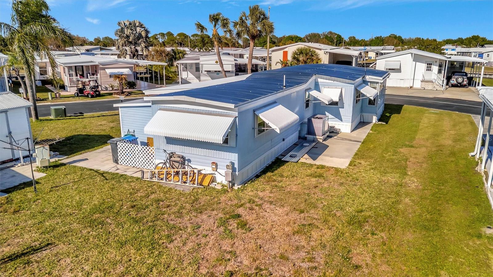 128 E SAINT JOHNS WAY, APOLLO BEACH, FL, 33572