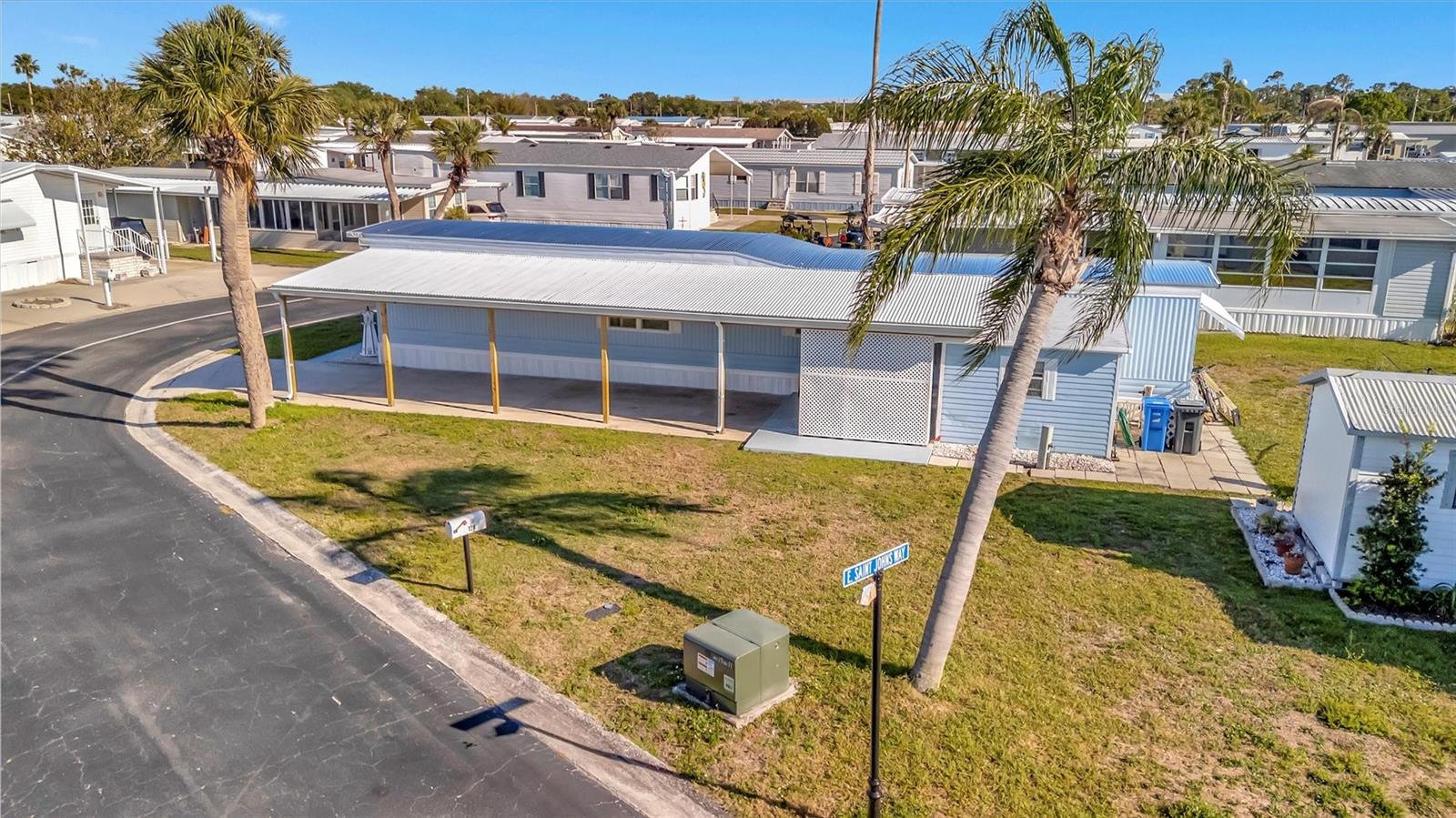 128 E SAINT JOHNS WAY, APOLLO BEACH, FL, 33572