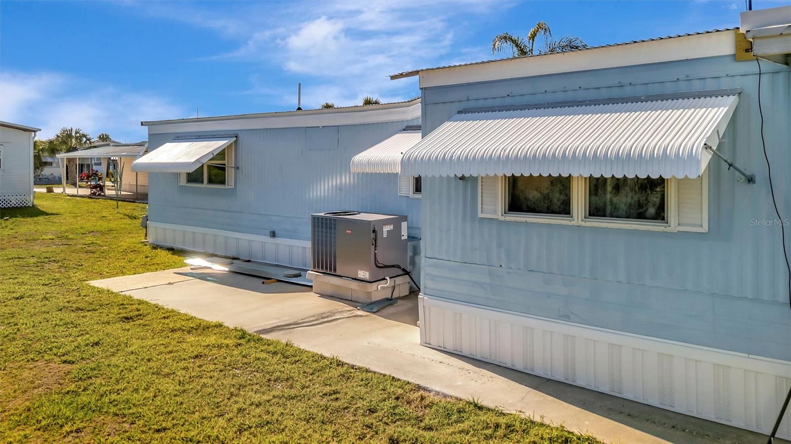 128 E SAINT JOHNS WAY, APOLLO BEACH, FL, 33572