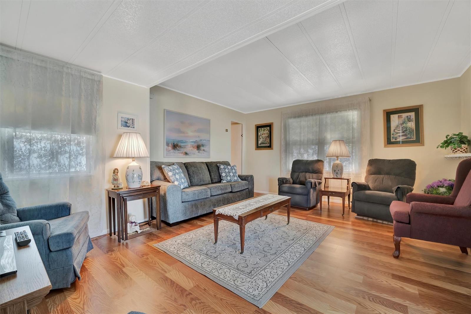 128 E SAINT JOHNS WAY, APOLLO BEACH, FL, 33572