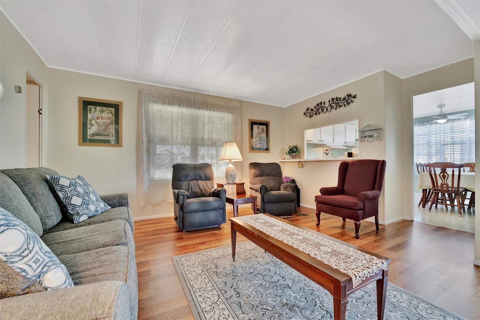 128 E SAINT JOHNS WAY, APOLLO BEACH, FL, 33572