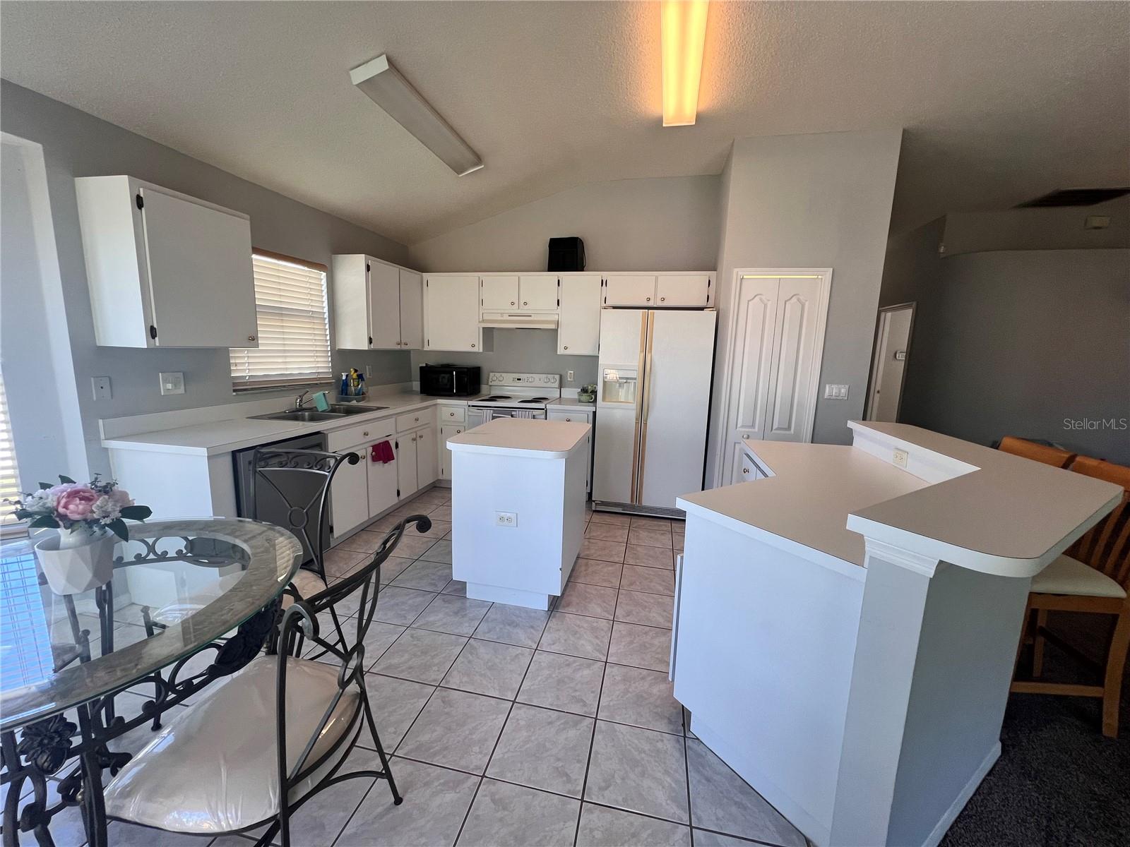 418 HENDERSON AVE, SEFFNER, FL, 33584