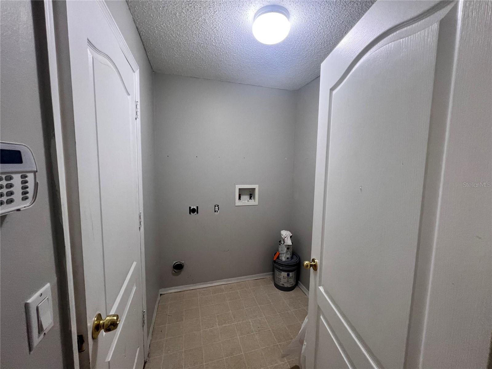 418 HENDERSON AVE, SEFFNER, FL, 33584