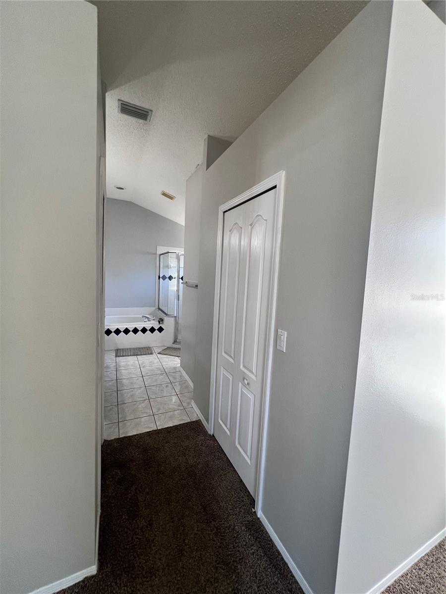 418 HENDERSON AVE, SEFFNER, FL, 33584