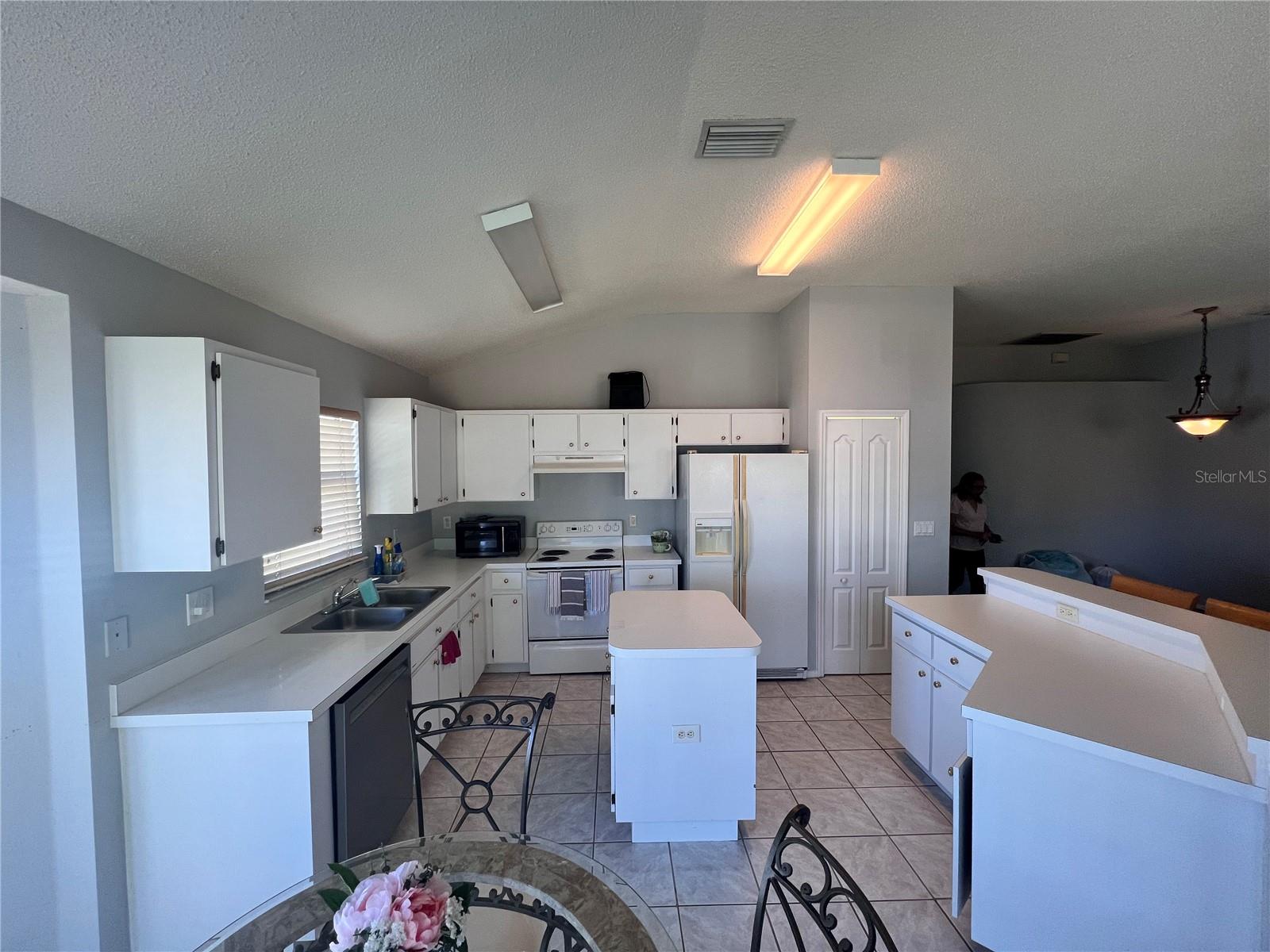 418 HENDERSON AVE, SEFFNER, FL, 33584
