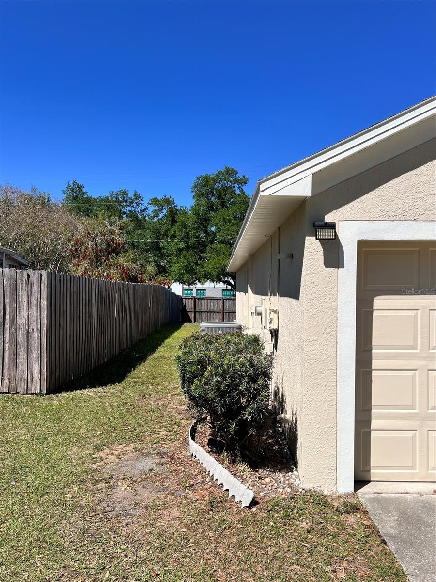 418 HENDERSON AVE, SEFFNER, FL, 33584