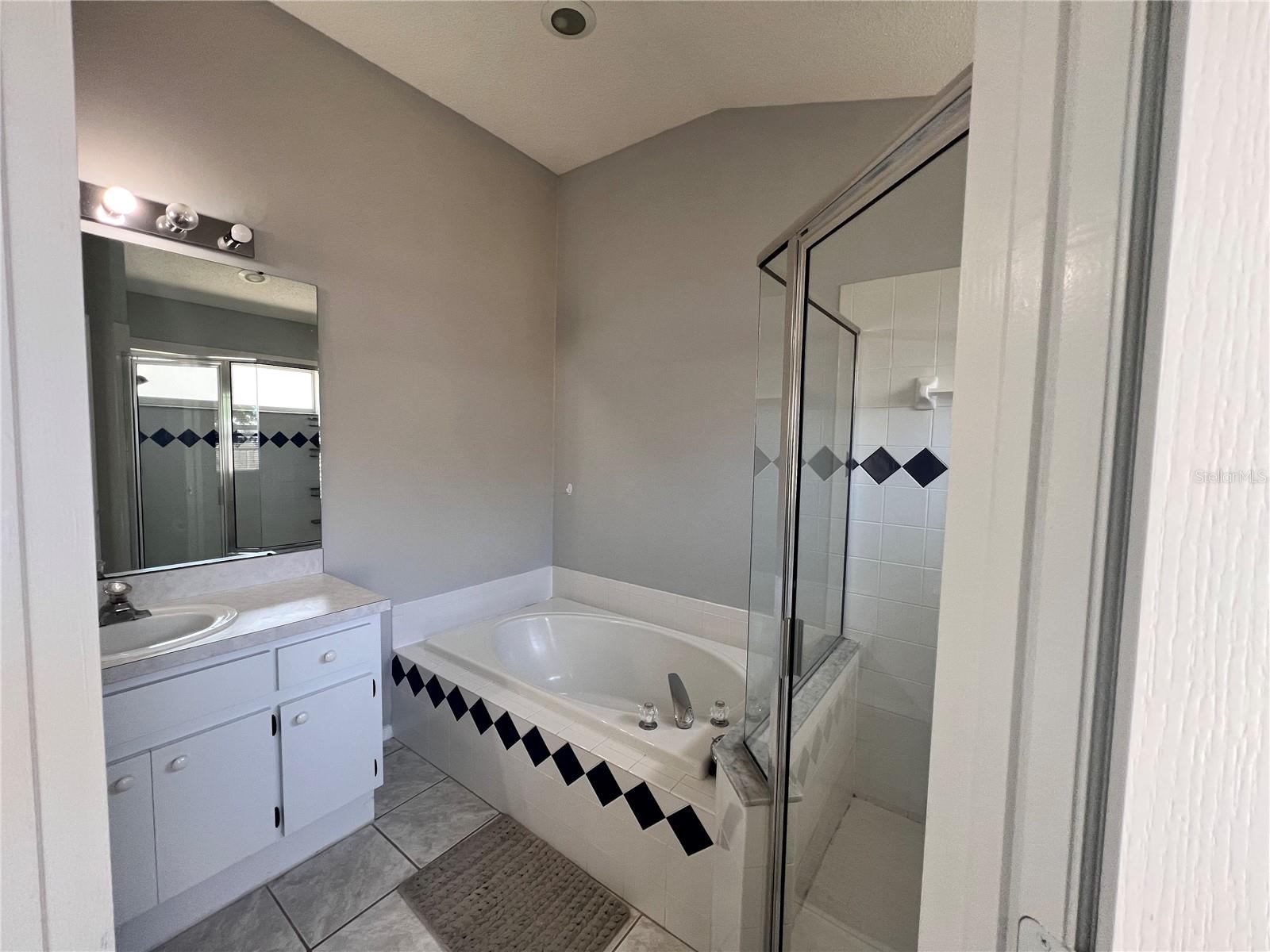 418 HENDERSON AVE, SEFFNER, FL, 33584
