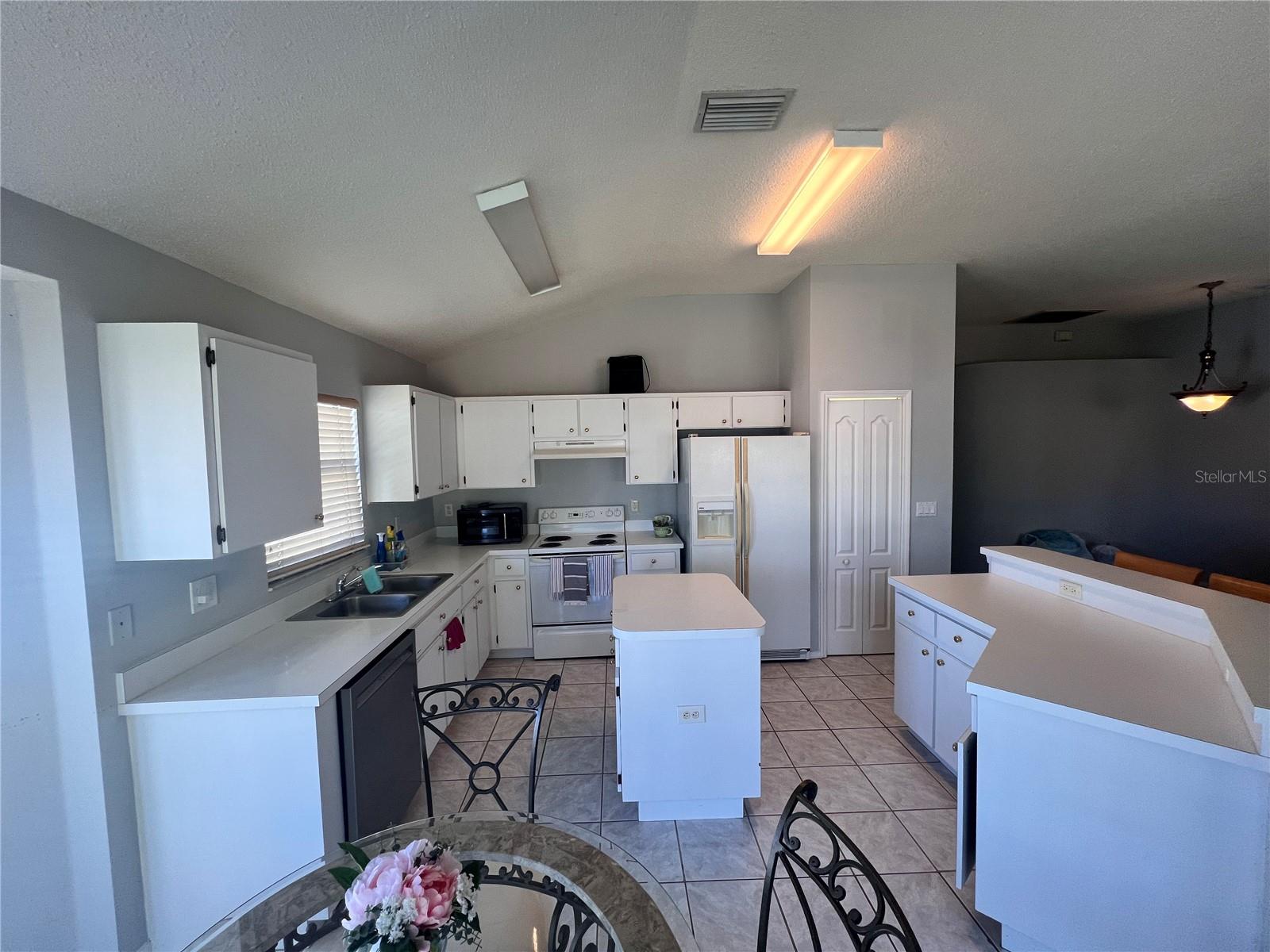 418 HENDERSON AVE, SEFFNER, FL, 33584