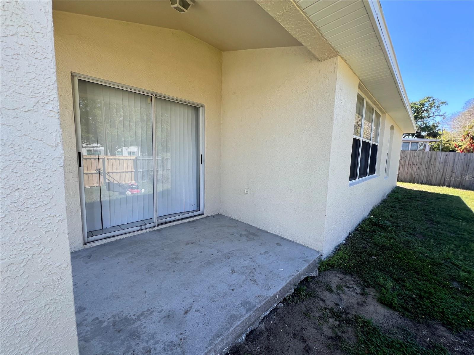 418 HENDERSON AVE, SEFFNER, FL, 33584