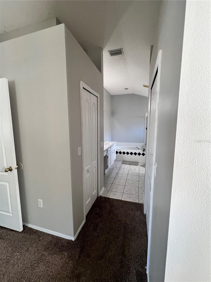 418 HENDERSON AVE, SEFFNER, FL, 33584