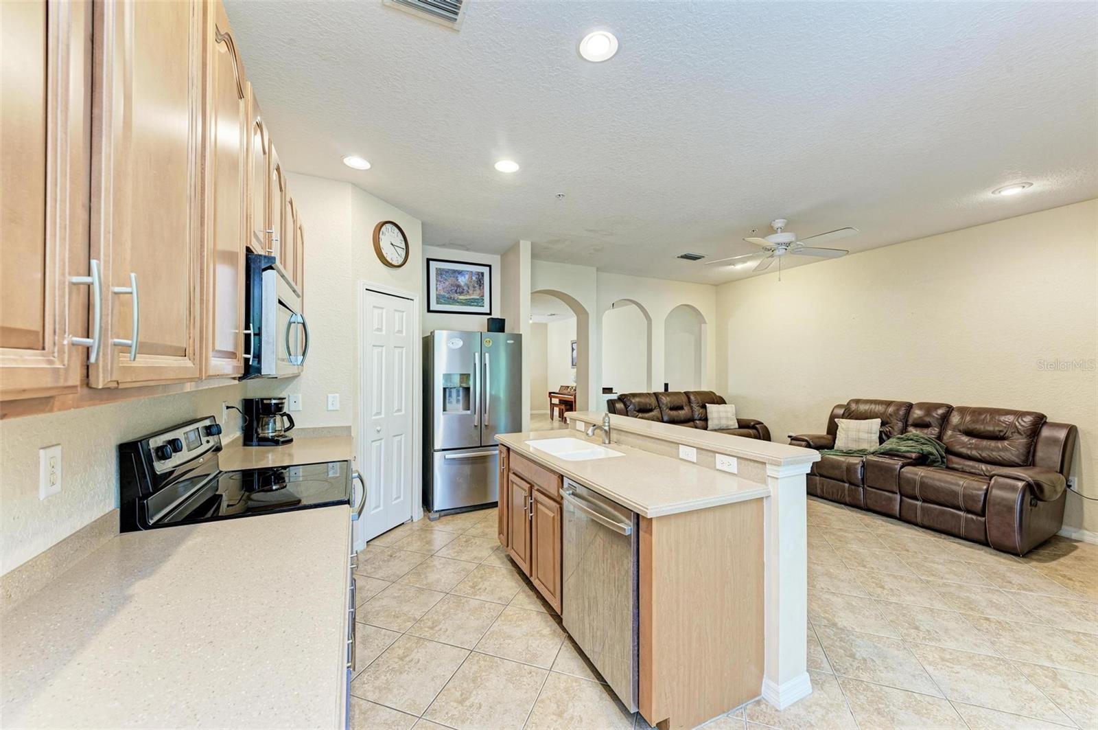 3619 PARKRIDGE CIR #11-102, SARASOTA, FL, 34243