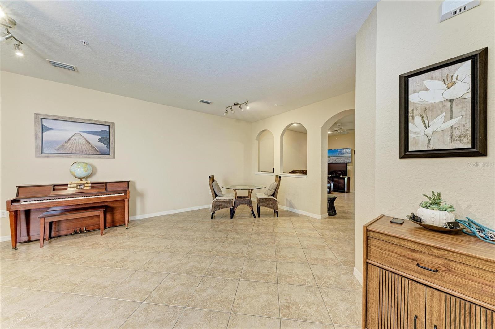 3619 PARKRIDGE CIR #11-102, SARASOTA, FL, 34243