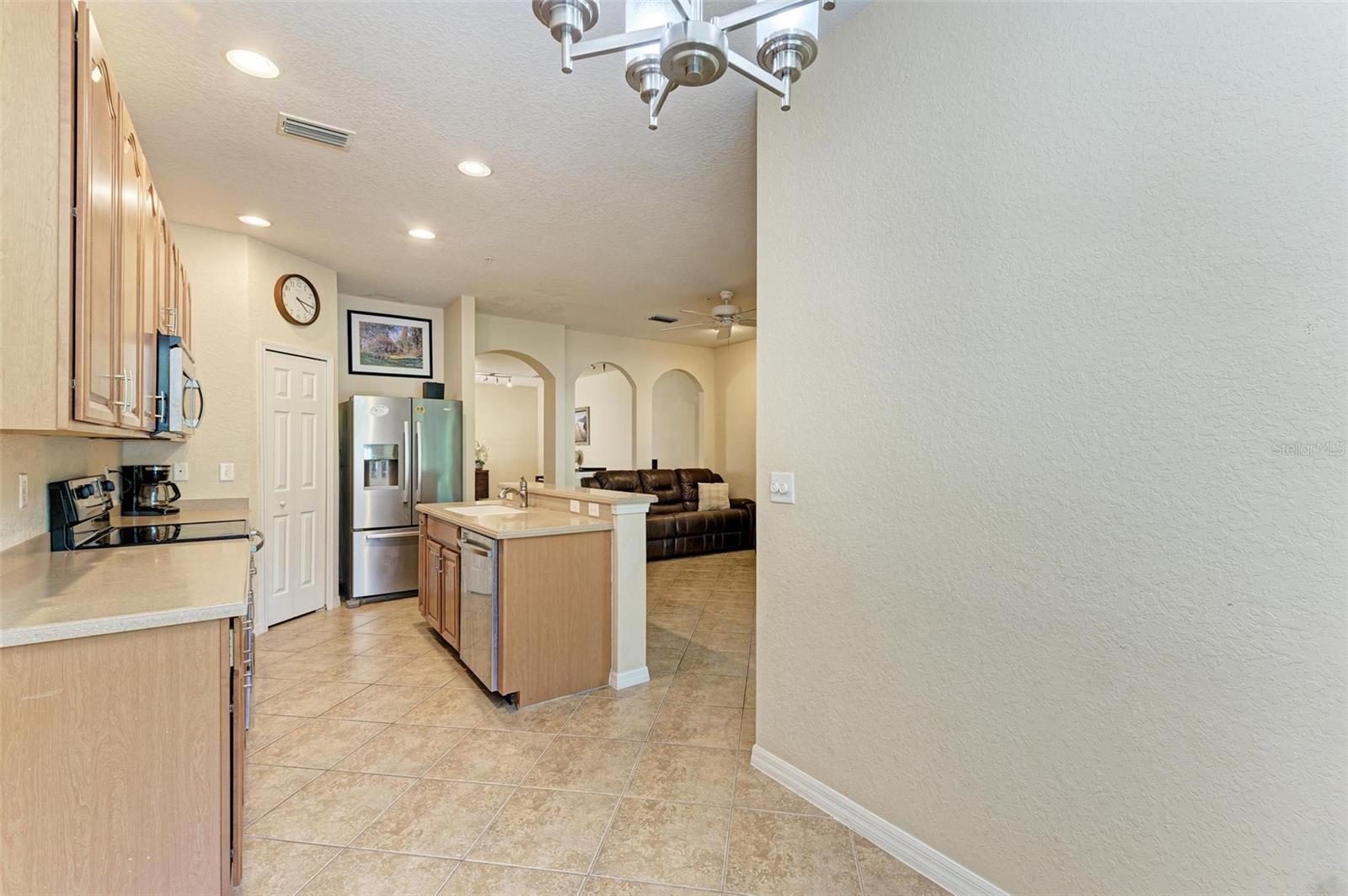 3619 PARKRIDGE CIR #11-102, SARASOTA, FL, 34243