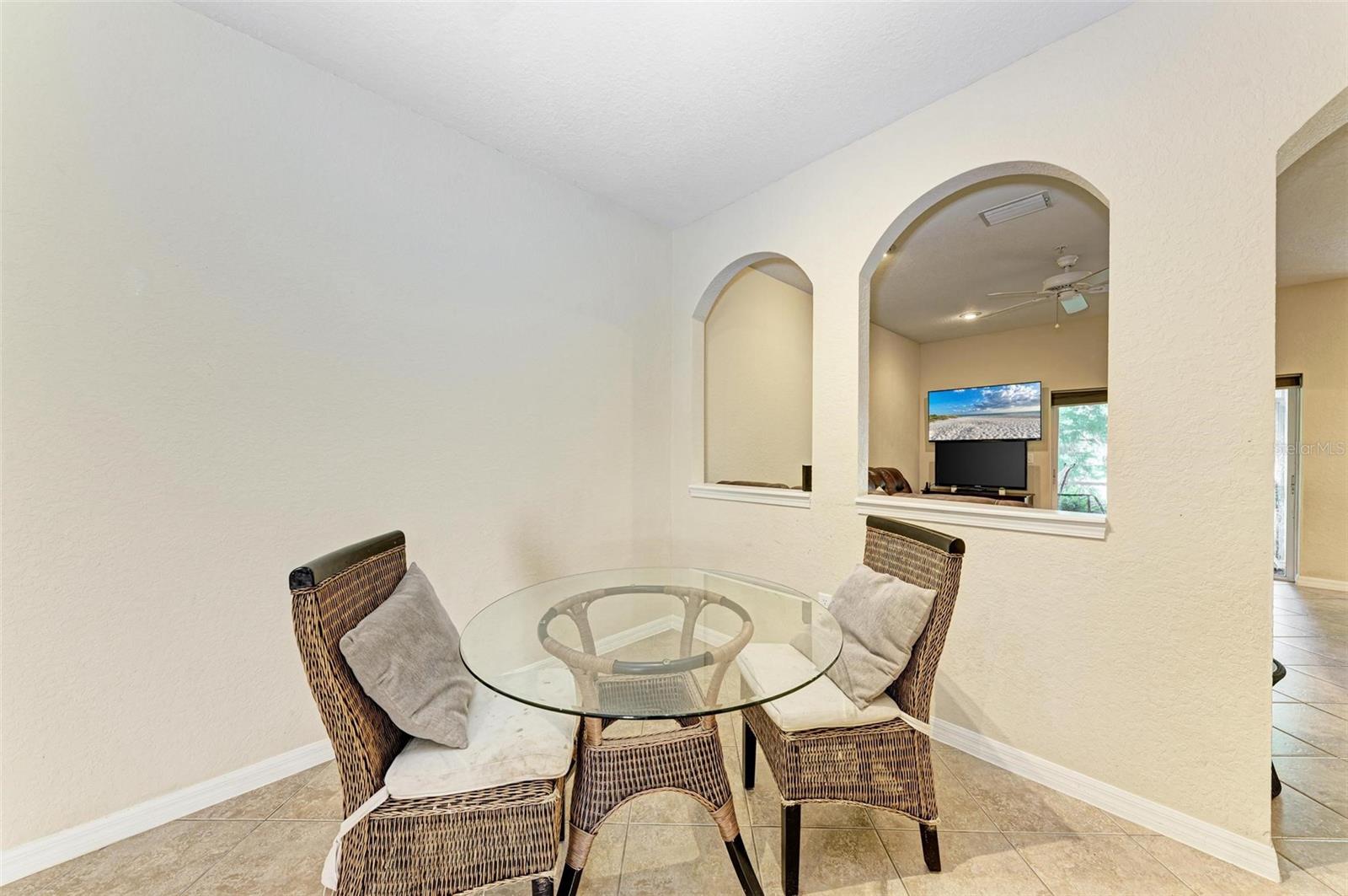 3619 PARKRIDGE CIR #11-102, SARASOTA, FL, 34243