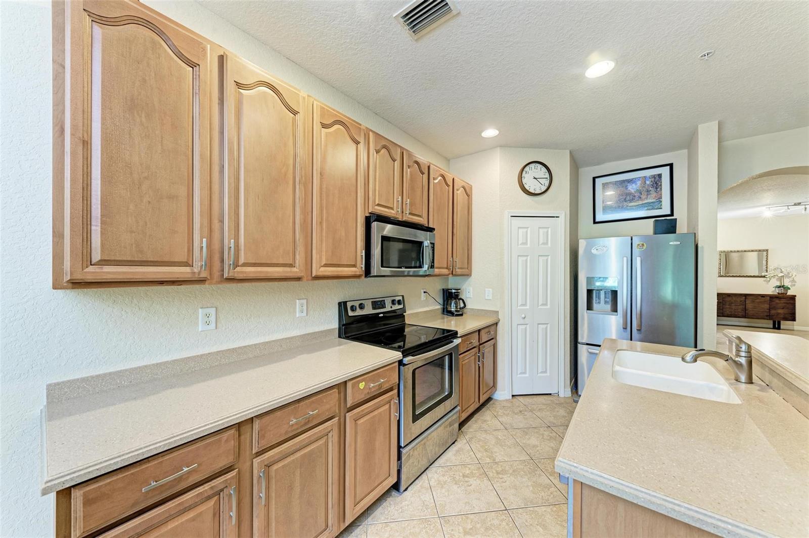 3619 PARKRIDGE CIR #11-102, SARASOTA, FL, 34243