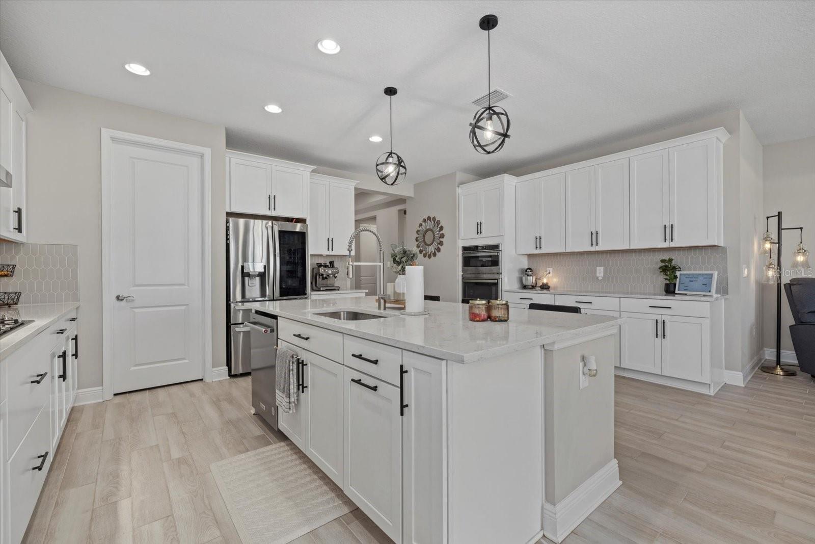 17676 SAVORY MIST CIR, BRADENTON, FL, 34211