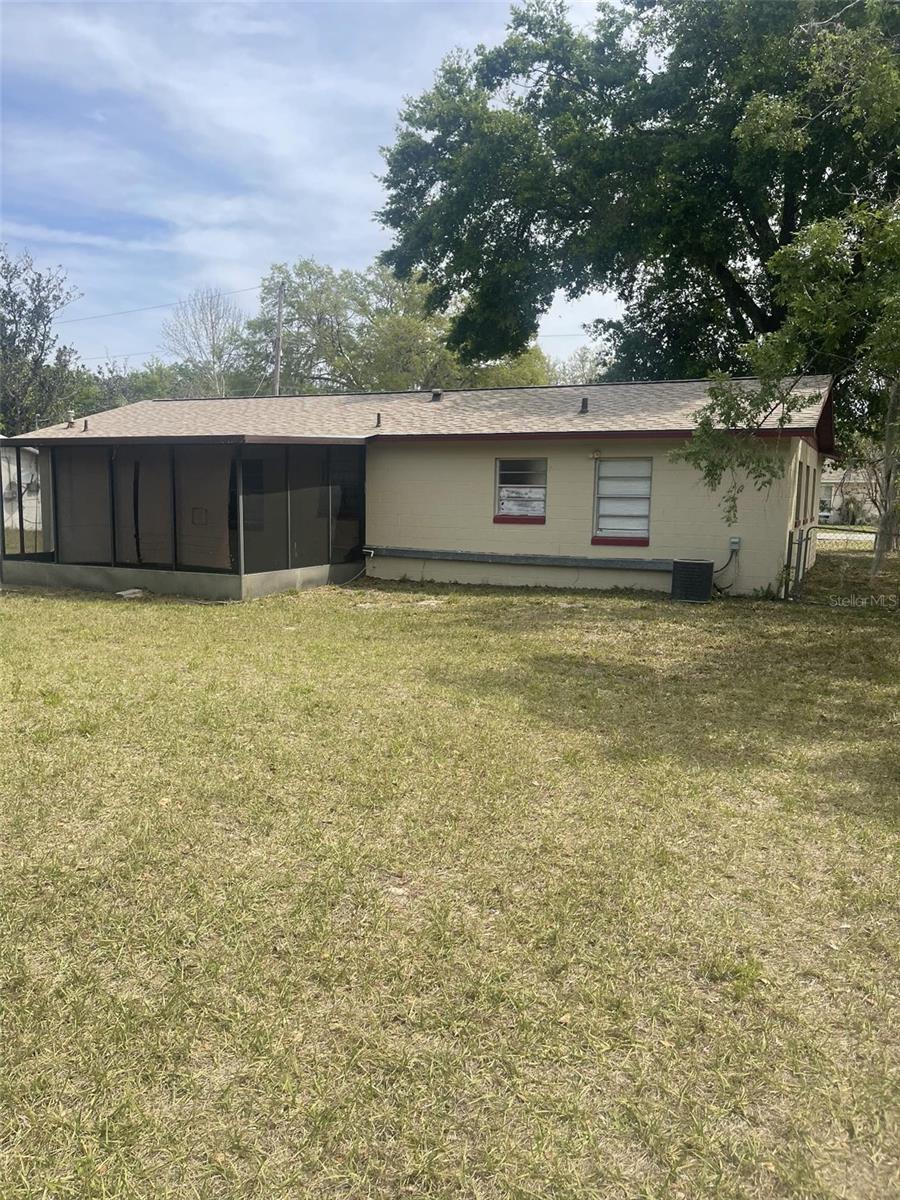 904 HICKORY AVE, FRUITLAND PARK, FL, 34731