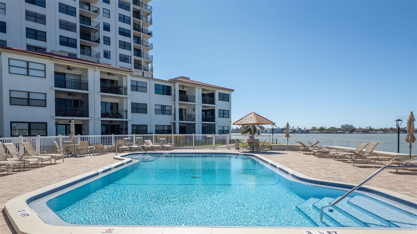 6265 SUN BLVD #1106, ST PETERSBURG, FL, 33715