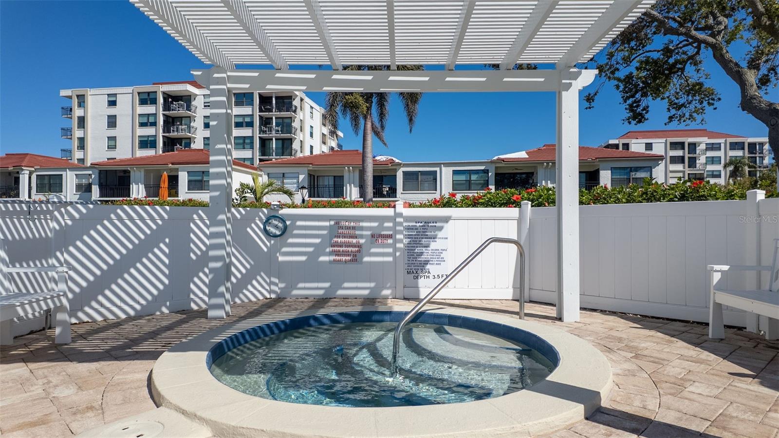 6265 SUN BLVD #1106, ST PETERSBURG, FL, 33715
