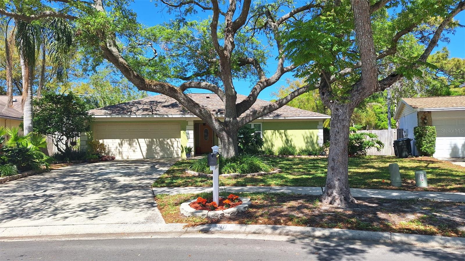 30 HARBOR LAKE CIR, SAFETY HARBOR, FL, 34695