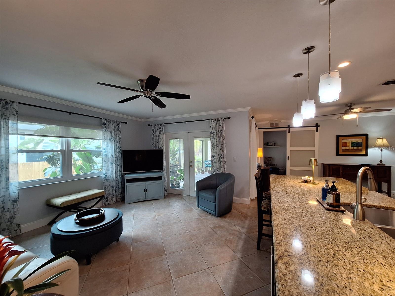 30 HARBOR LAKE CIR, SAFETY HARBOR, FL, 34695