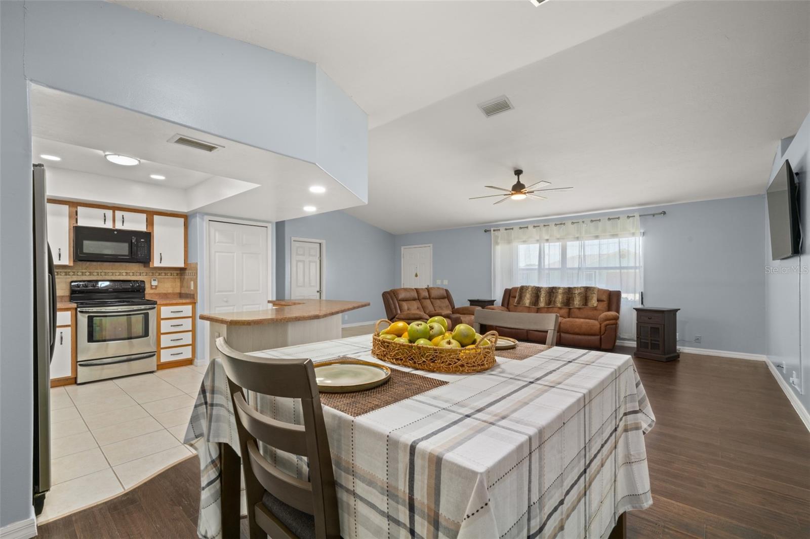 4211 LOQUAT RD, SEBRING, FL, 33875