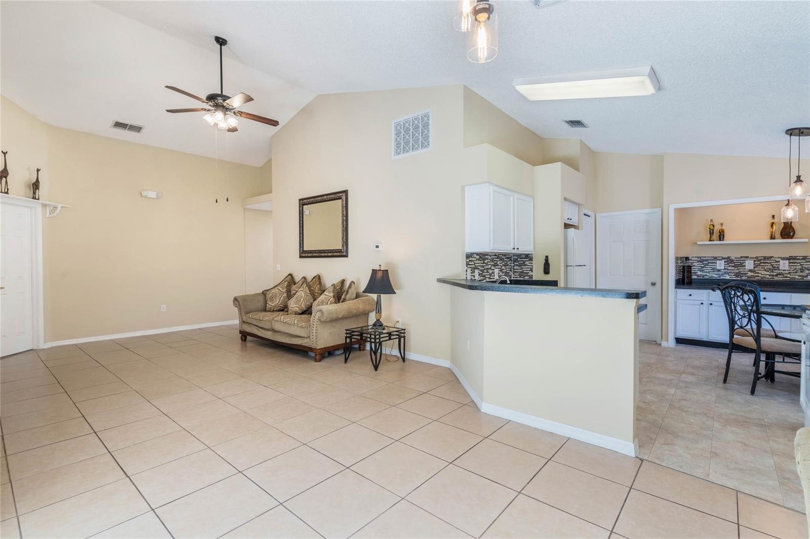 815 THOUSAND OAKS BLVD, DAVENPORT, FL, 33896