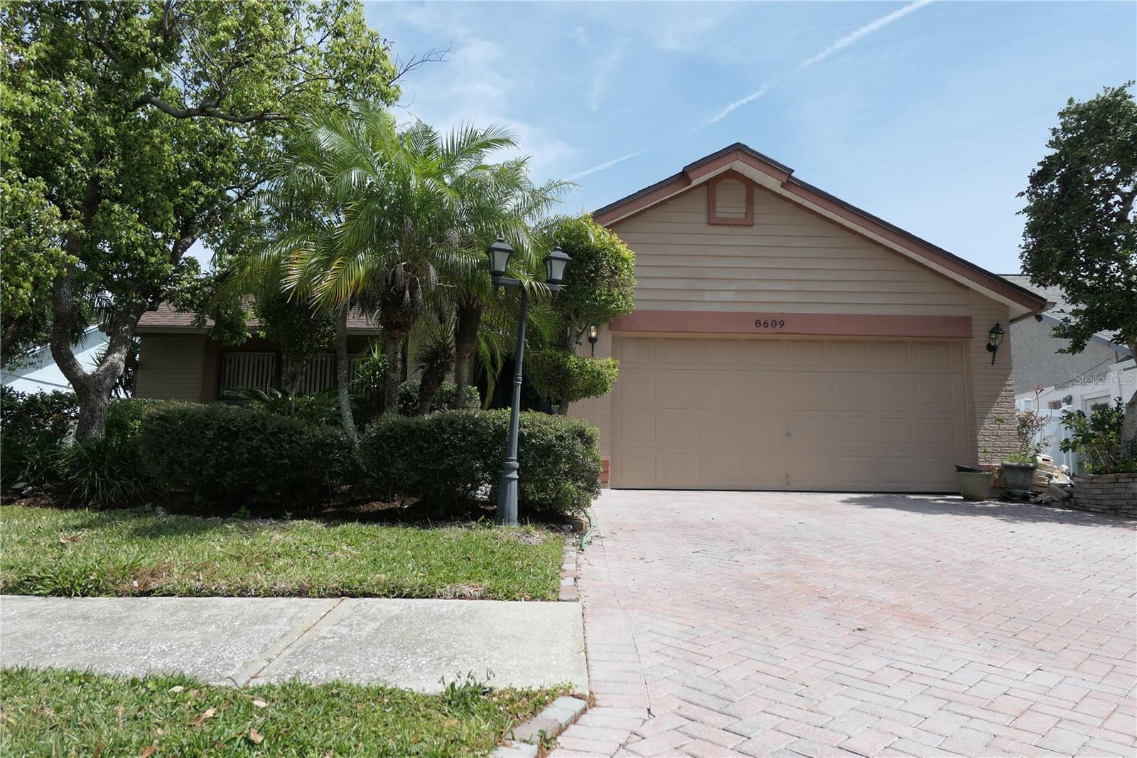 8609 THIMBLEBERRY LN, TAMPA, FL, 33635