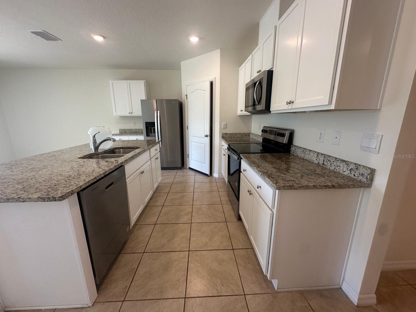 2748 GENTLE RAIN DR, DAVENPORT, FL, 33837