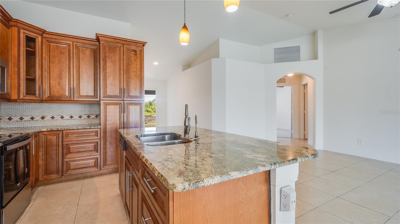1403 XELDA AVE S, LEHIGH ACRES, FL, 33976