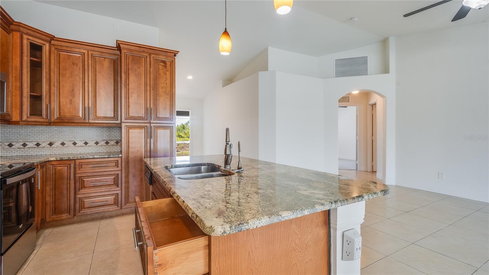 1403 XELDA AVE S, LEHIGH ACRES, FL, 33976