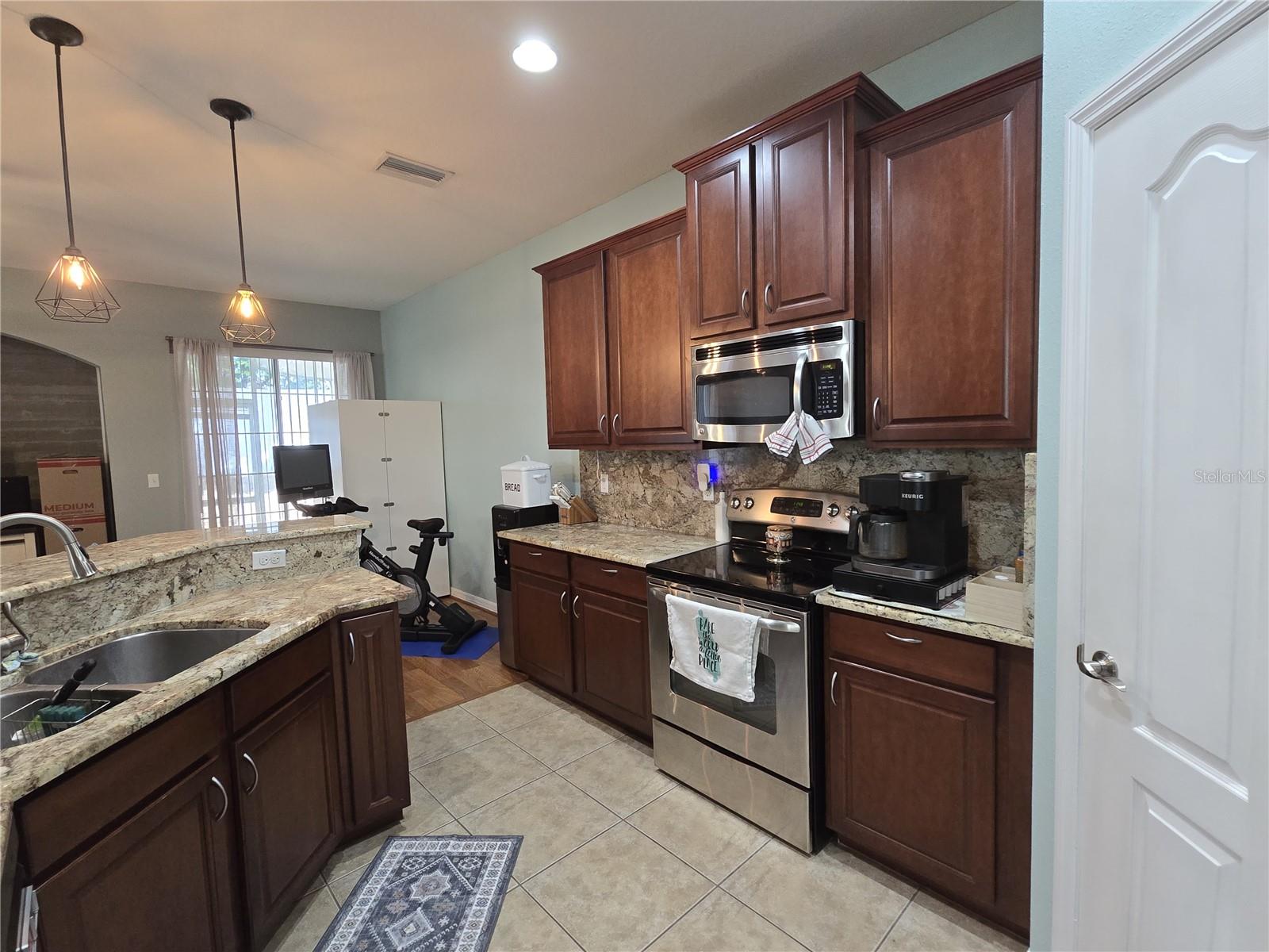 8405 BLUE ROCK DR, NEW PORT RICHEY, FL, 34653