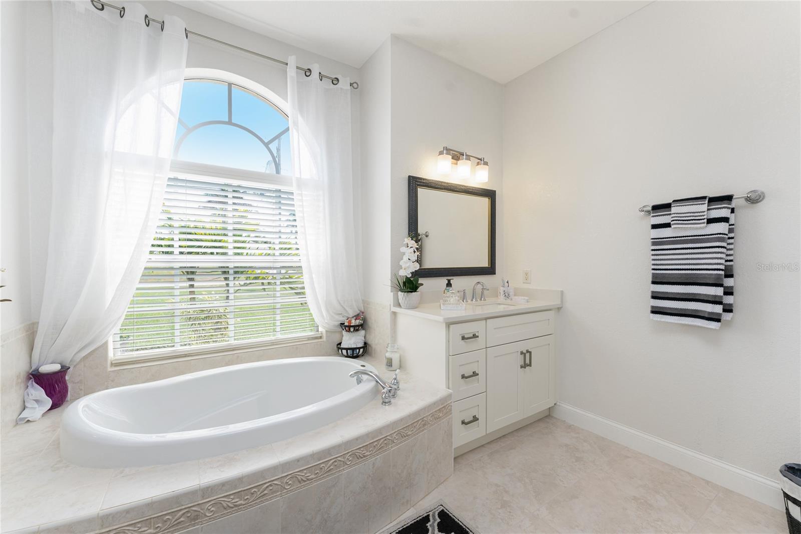 619 BOUNDARY BLVD, ROTONDA WEST, FL, 33947