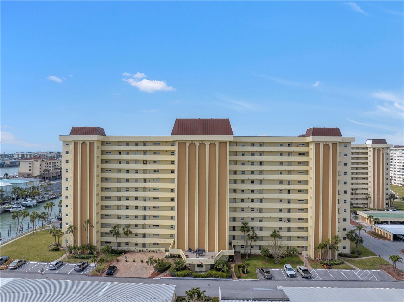4550 COVE CIR #408, ST PETERSBURG, FL, 33708