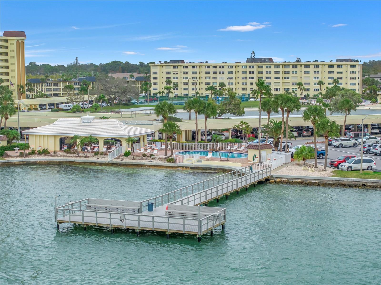 4550 COVE CIR #408, ST PETERSBURG, FL, 33708