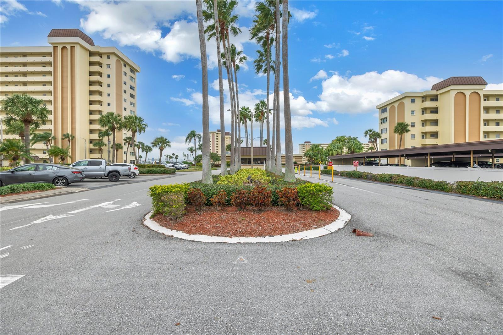 4550 COVE CIR #408, ST PETERSBURG, FL, 33708