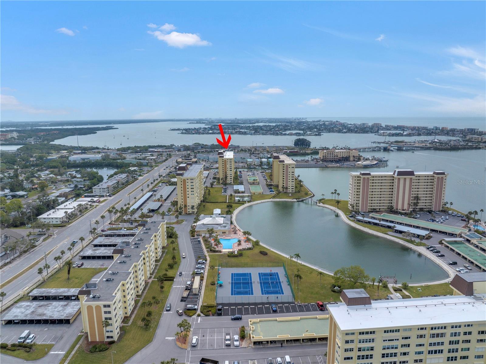 4550 COVE CIR #408, ST PETERSBURG, FL, 33708