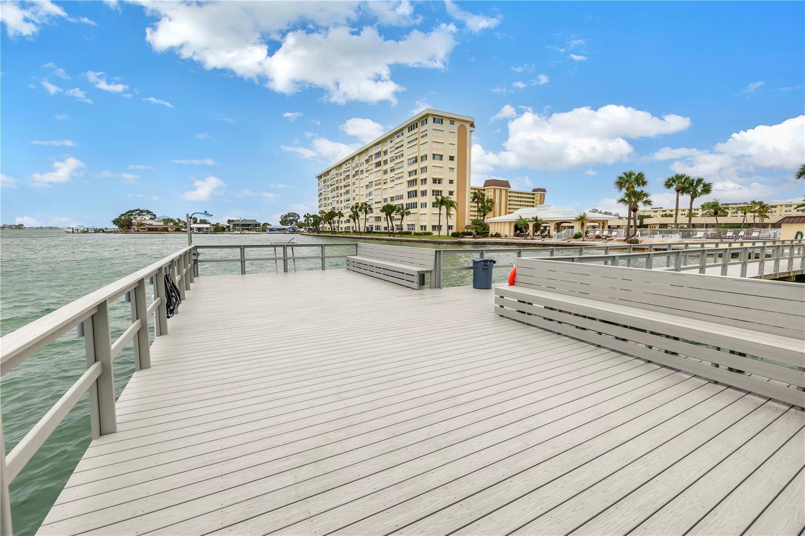 4550 COVE CIR #408, ST PETERSBURG, FL, 33708