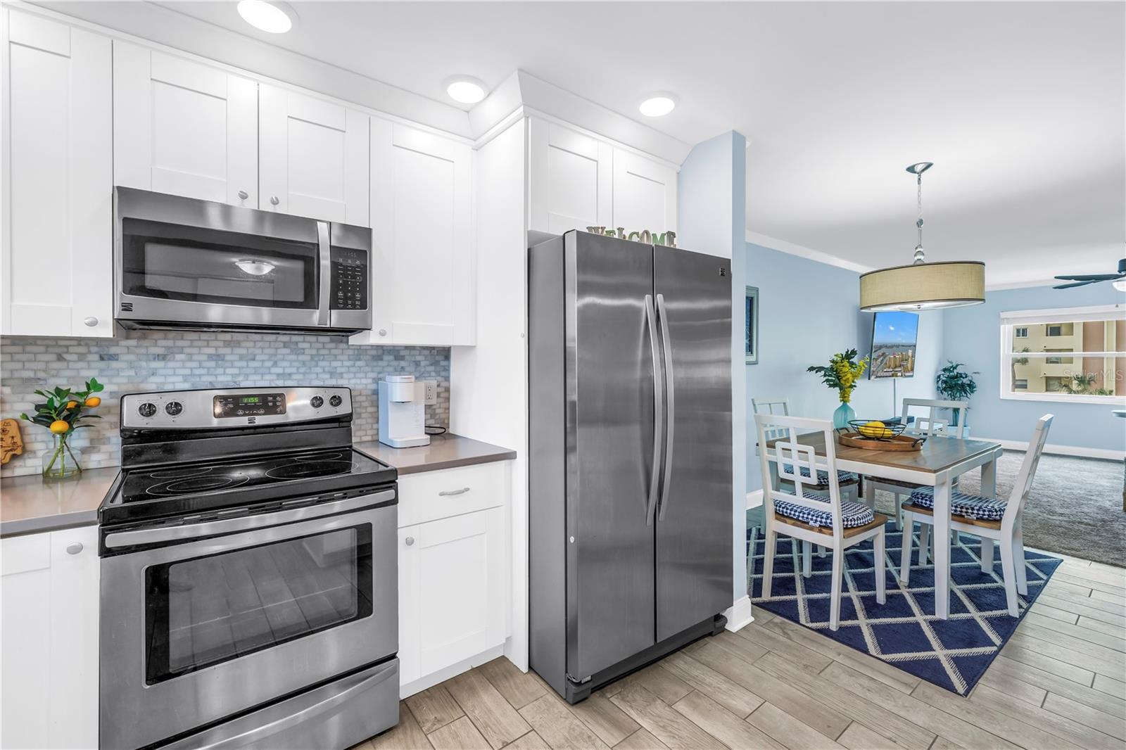 4550 COVE CIR #408, ST PETERSBURG, FL, 33708