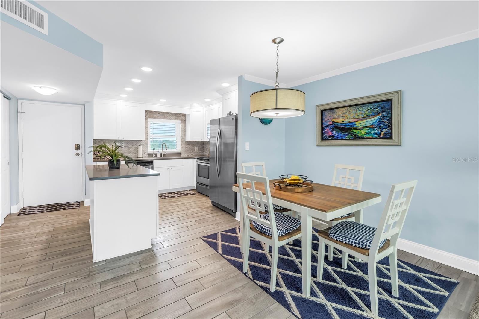 4550 COVE CIR #408, ST PETERSBURG, FL, 33708