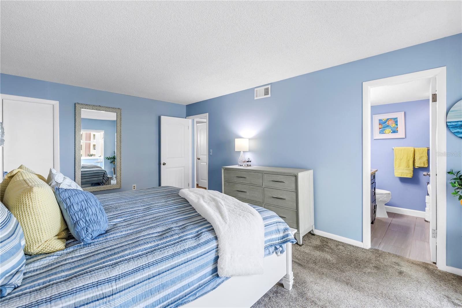 4550 COVE CIR #408, ST PETERSBURG, FL, 33708