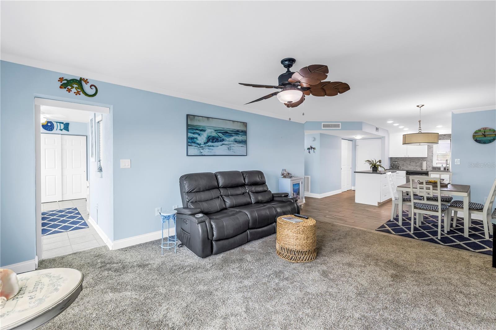 4550 COVE CIR #408, ST PETERSBURG, FL, 33708