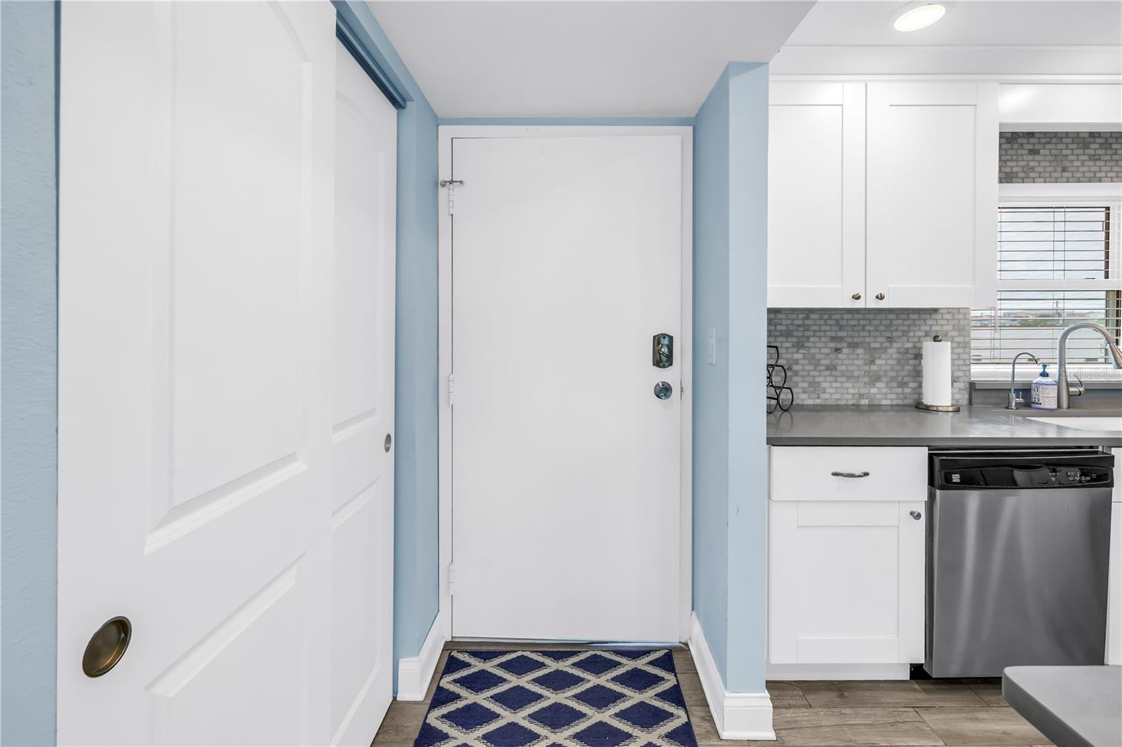 4550 COVE CIR #408, ST PETERSBURG, FL, 33708