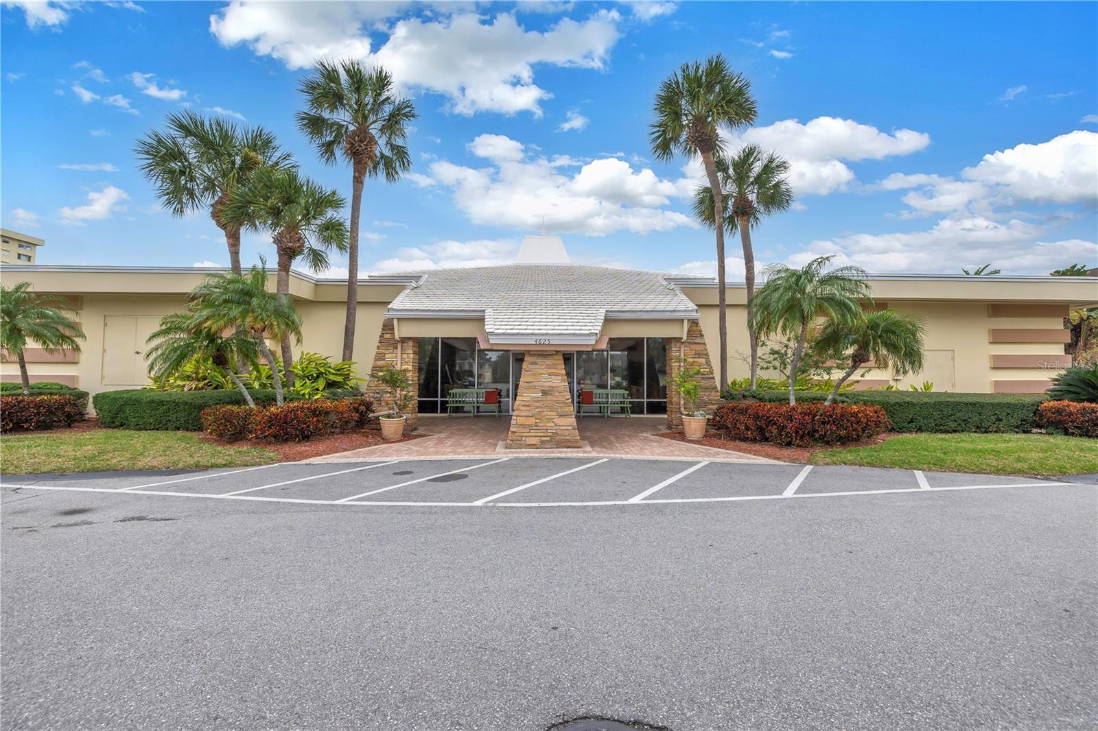 4550 COVE CIR #408, ST PETERSBURG, FL, 33708