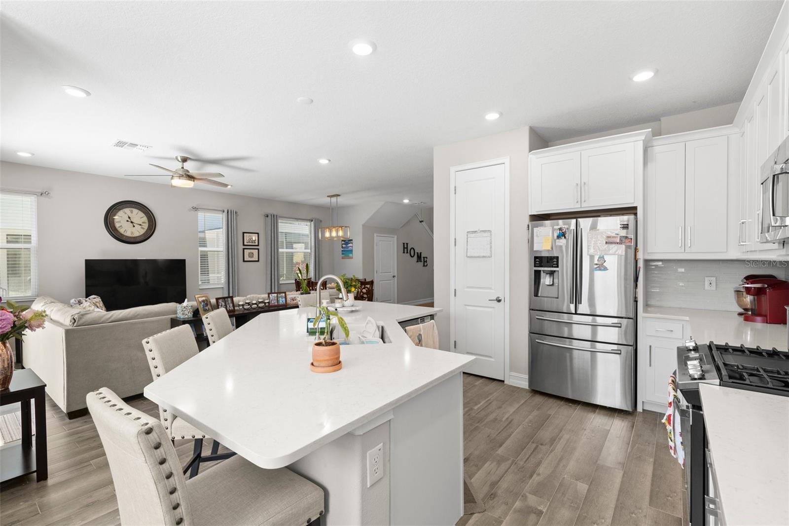 4600 LAGONA LN, WESLEY CHAPEL, FL, 33543