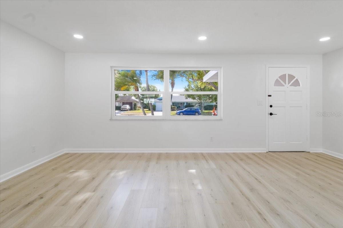 1924 SKY DR, CLEARWATER, FL, 33755