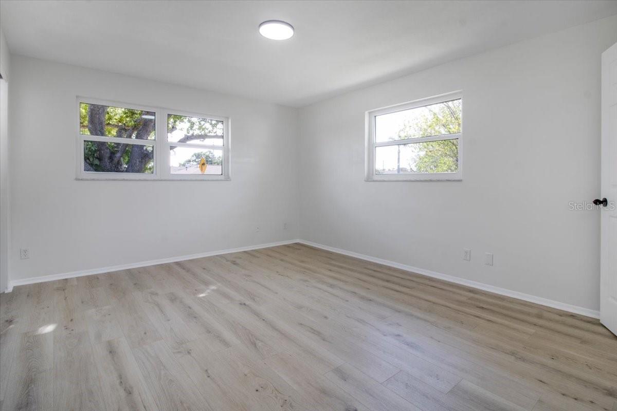 1924 SKY DR, CLEARWATER, FL, 33755